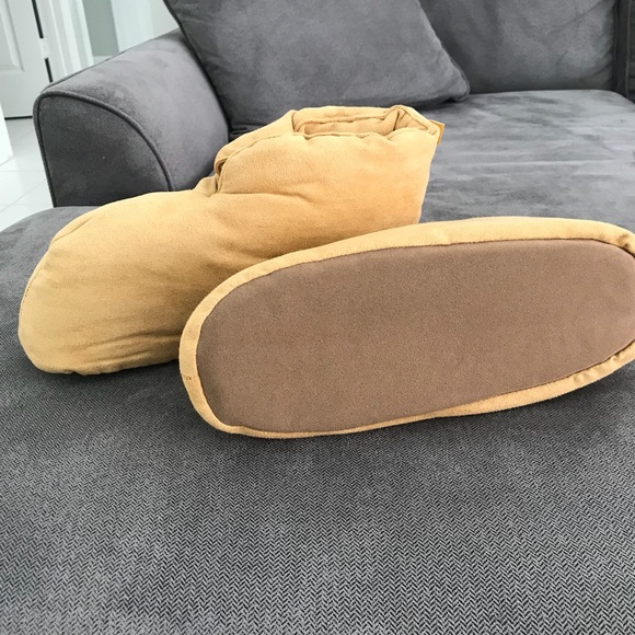 Slippers - Picture 2 of 2